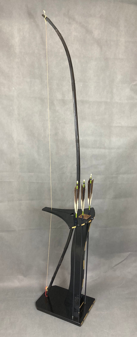 Bow ( Yumi.) and arrow display - Yamazakura