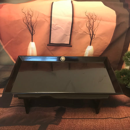 Lacquered stand - Yamazakura