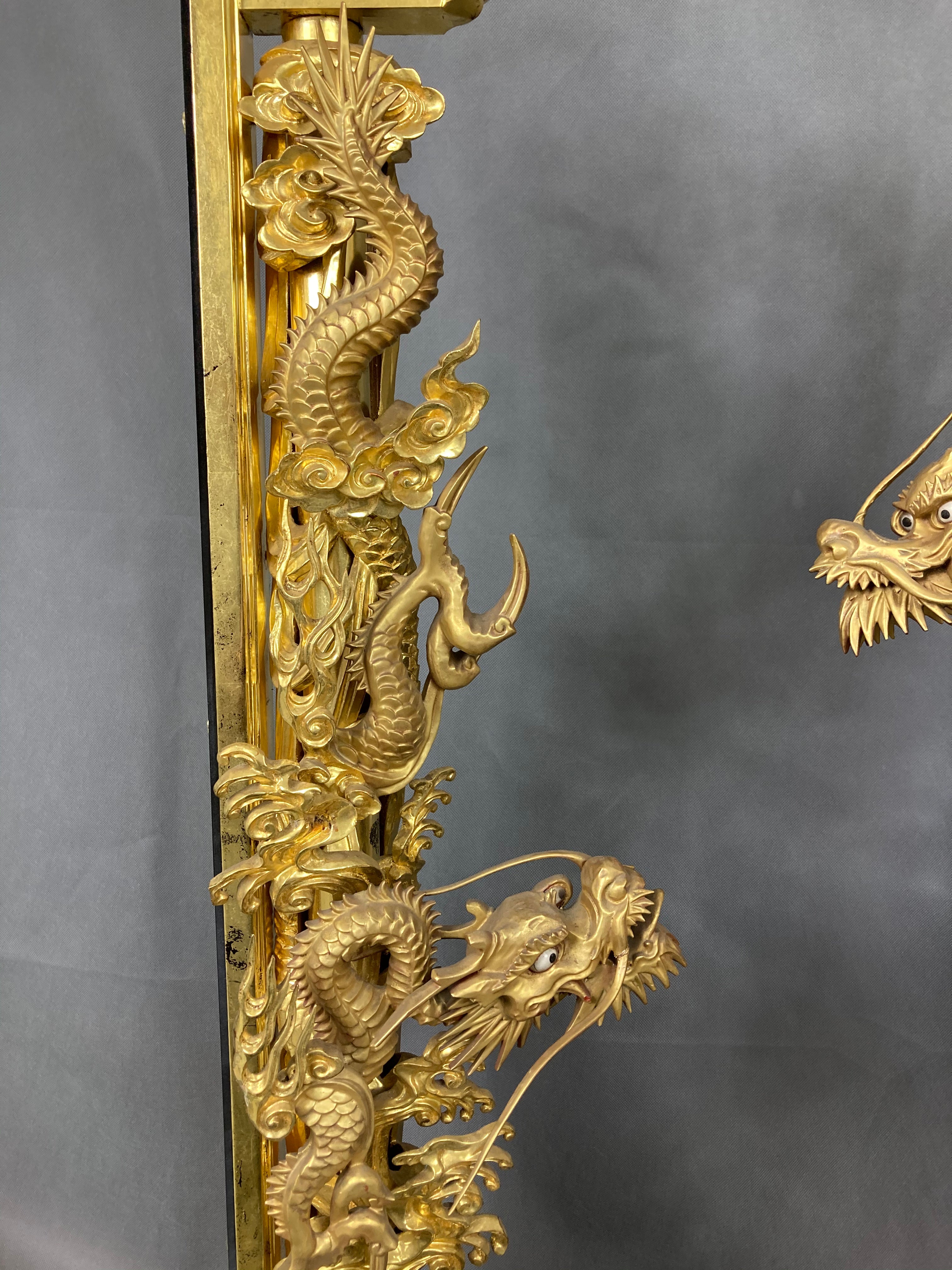 Golden Dragons. Japanese temple . Antique. - Yamazakura