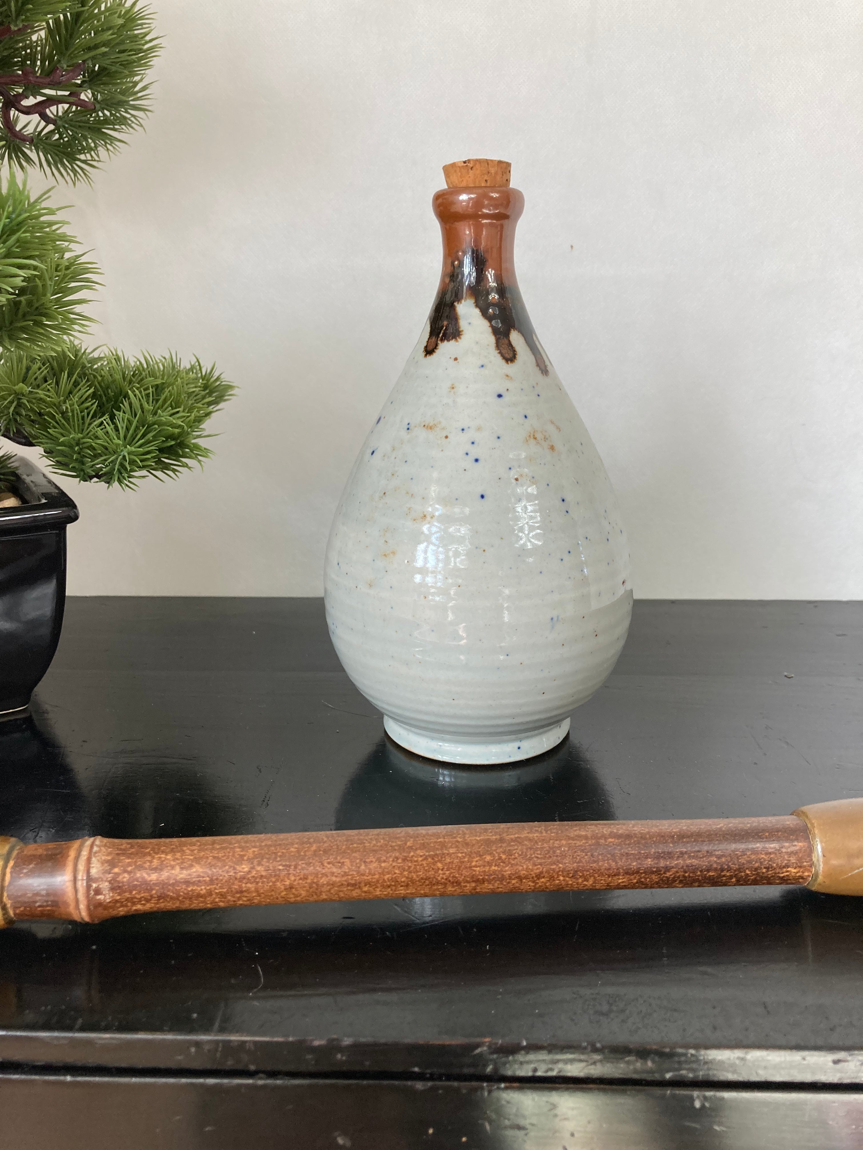 Pottery Sake bottle - Yamazakura