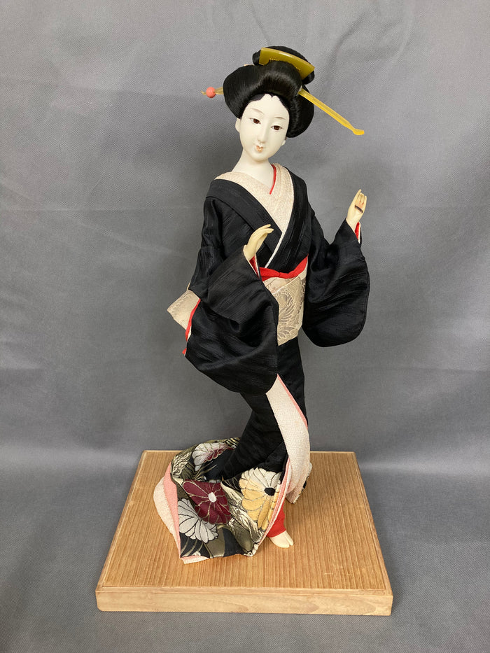 Hakata Ningyo & Japanese Figures