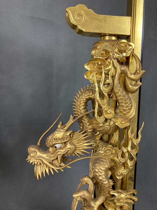 Golden Dragons. Japanese temple . Antique. - Yamazakura
